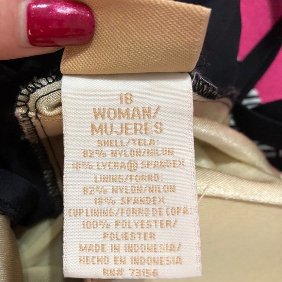 LE COVE Black White One Piece Padded Swims… - Picture 4 of 4